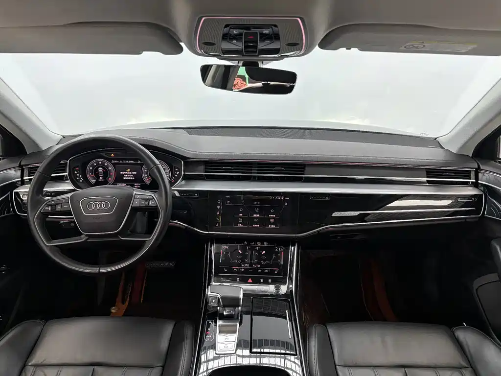 Audi A8 — фото 11