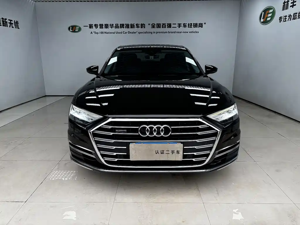 Audi A8 — фото 3