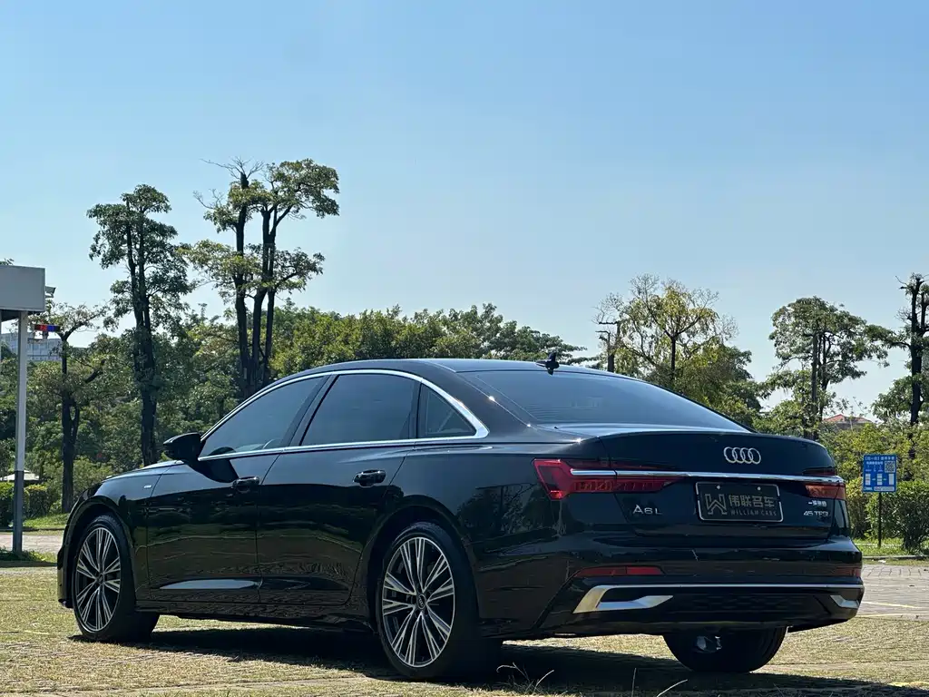 Audi A6L — фото 4