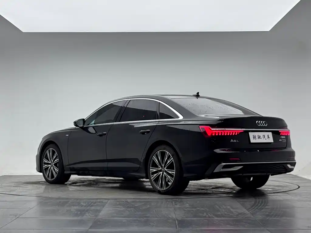 Audi A6L — фото 8