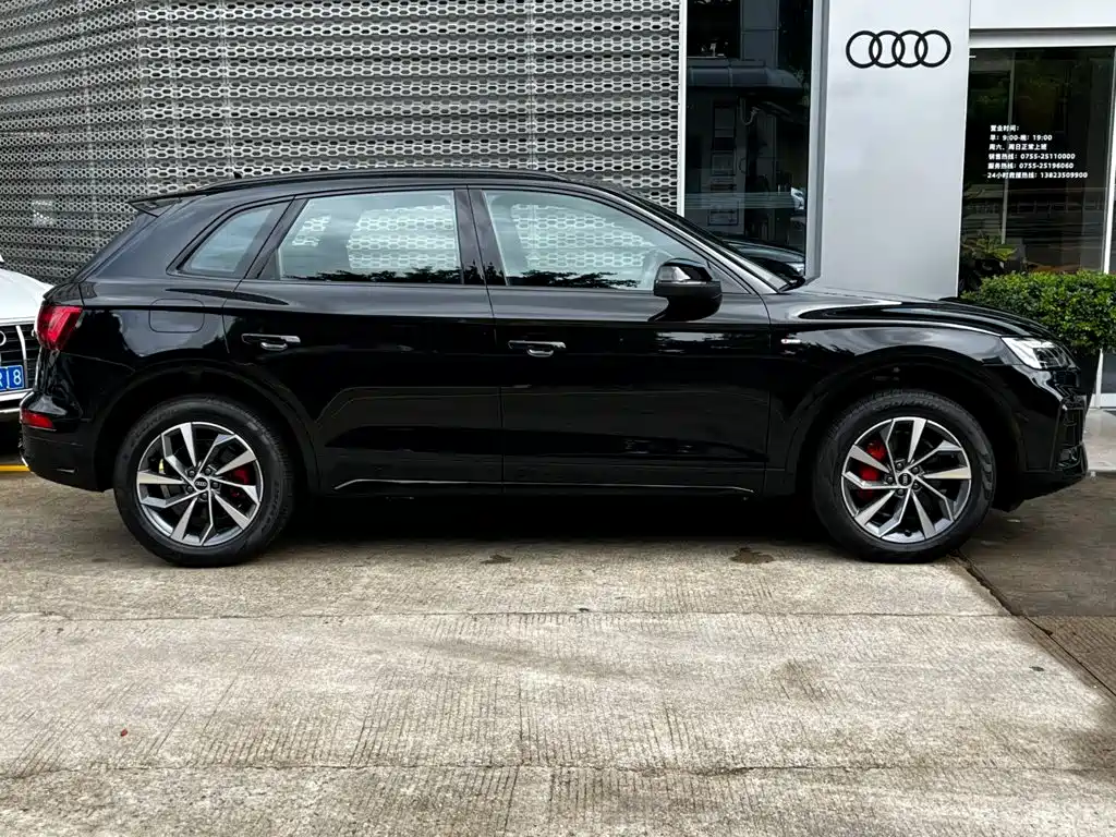 Audi Q5L — фото 3