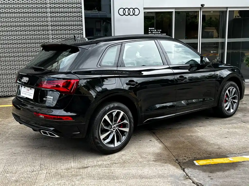 Audi Q5L — фото 4