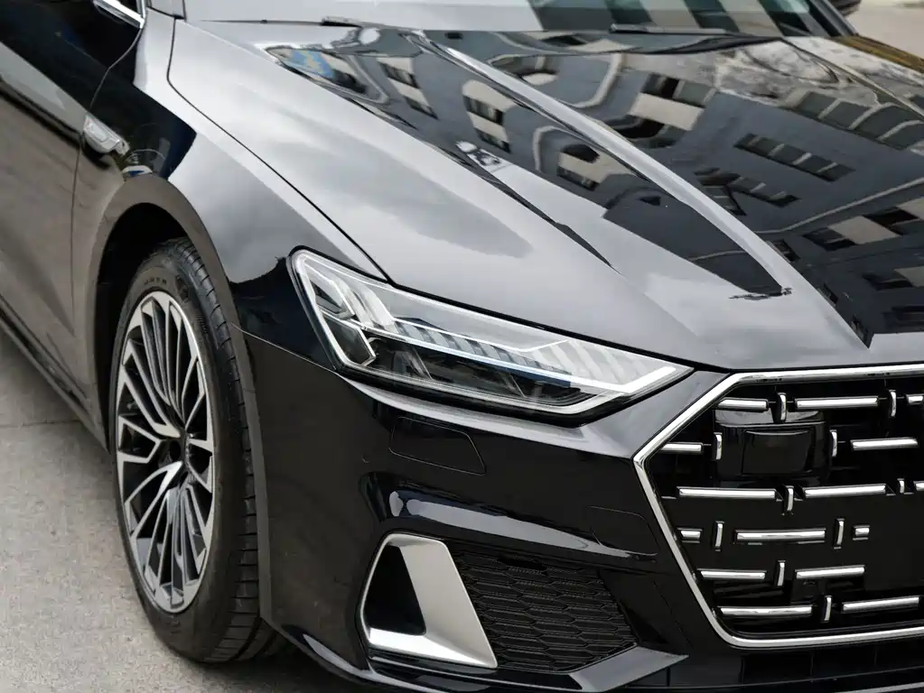 Audi A7L — фото 5