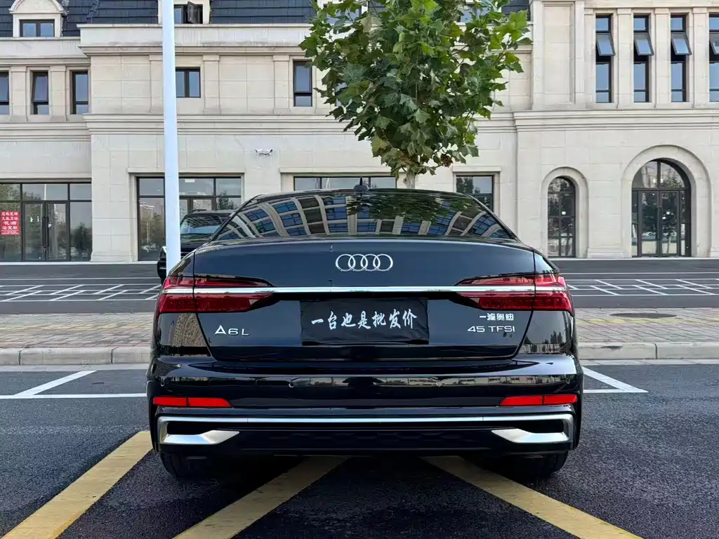 Audi A6L — фото 10