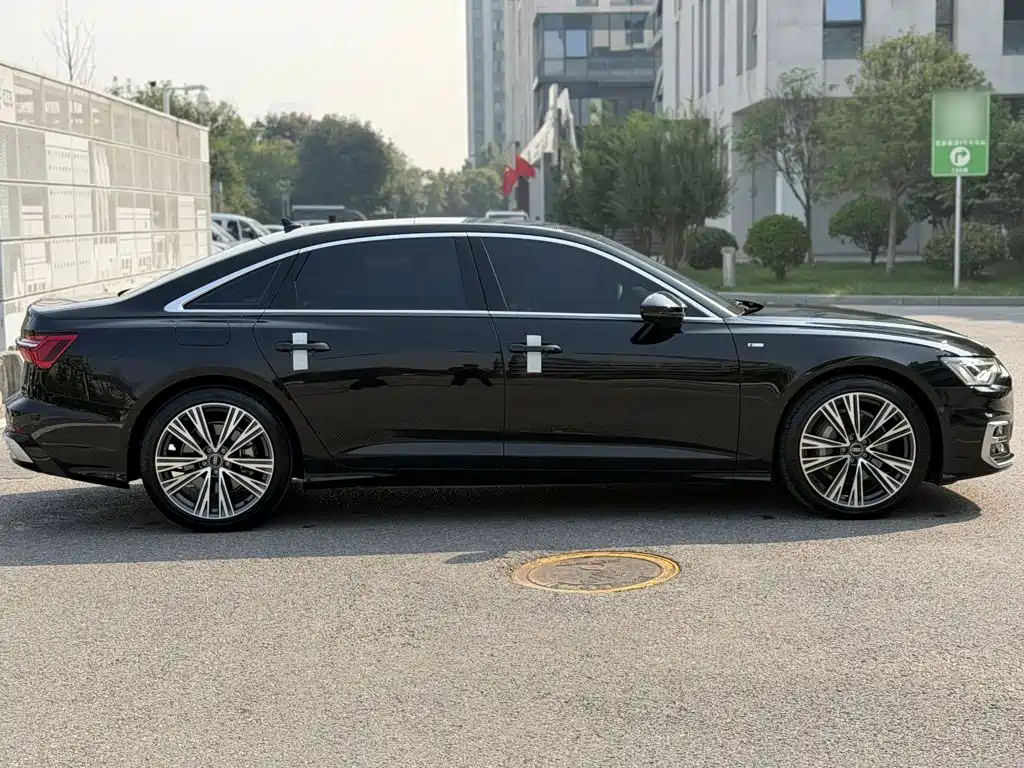 Audi A6L — фото 10