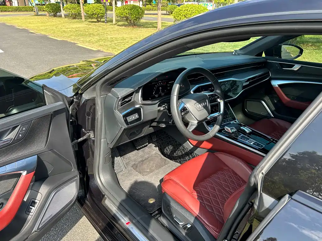 Audi A7L — фото 4