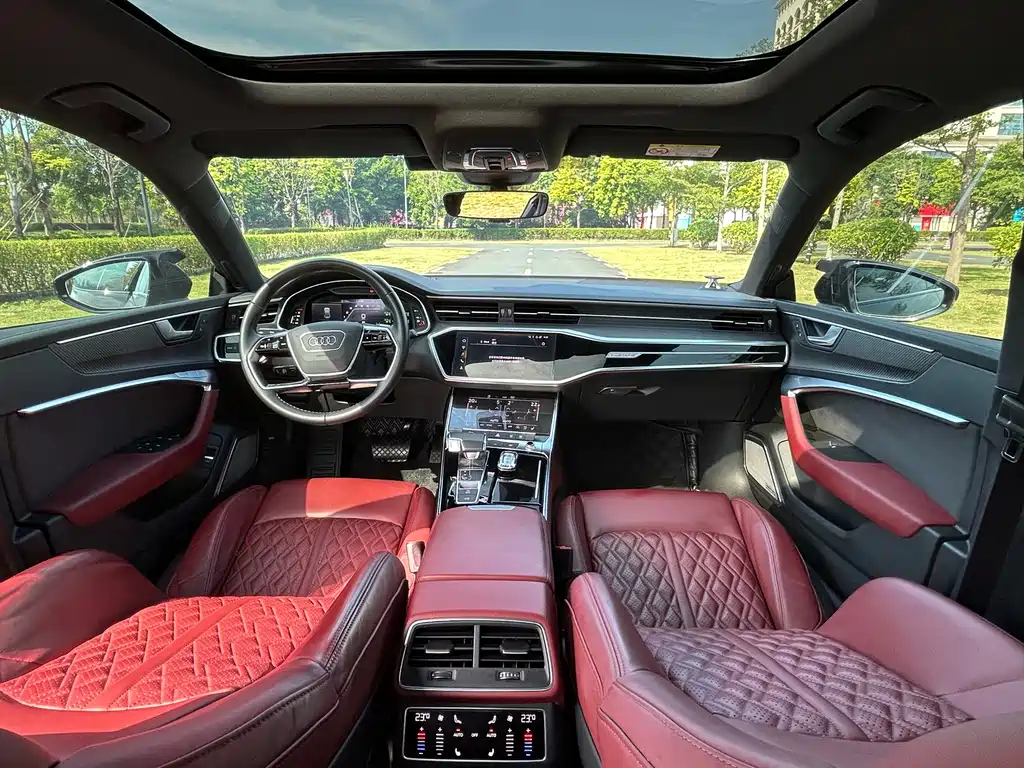 Audi A7L — фото 5