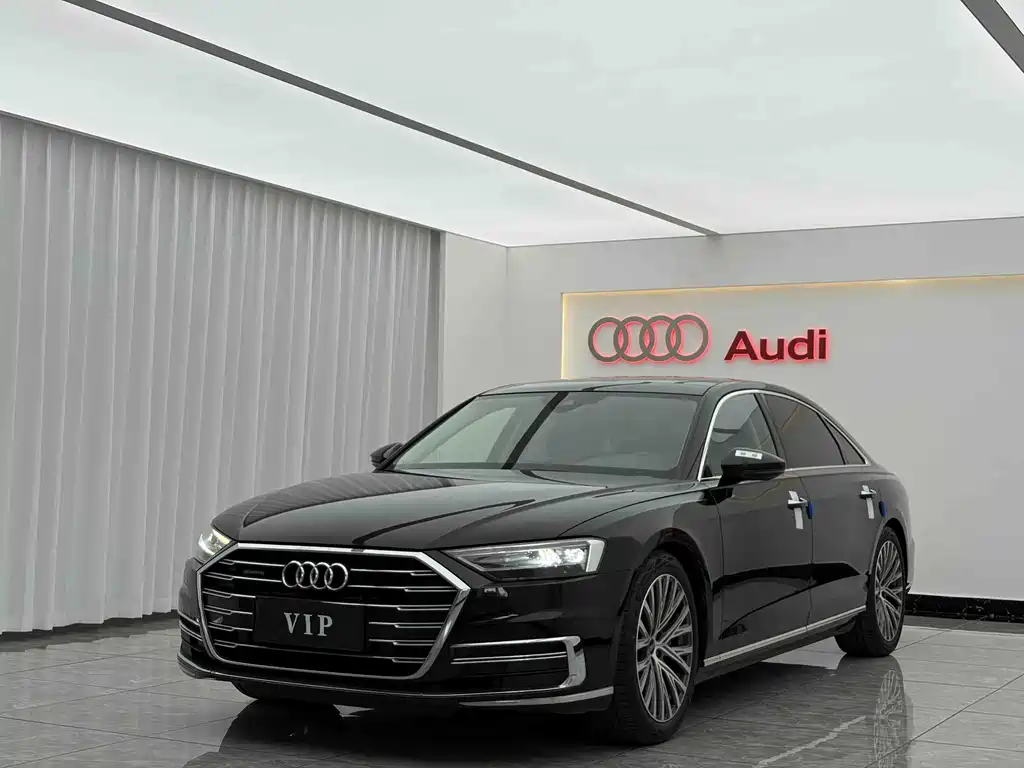 Audi A8 — фото 3