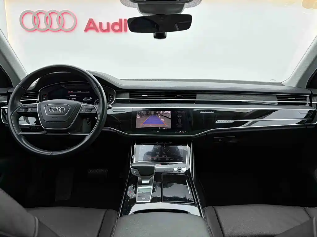 Audi A8 — фото 8