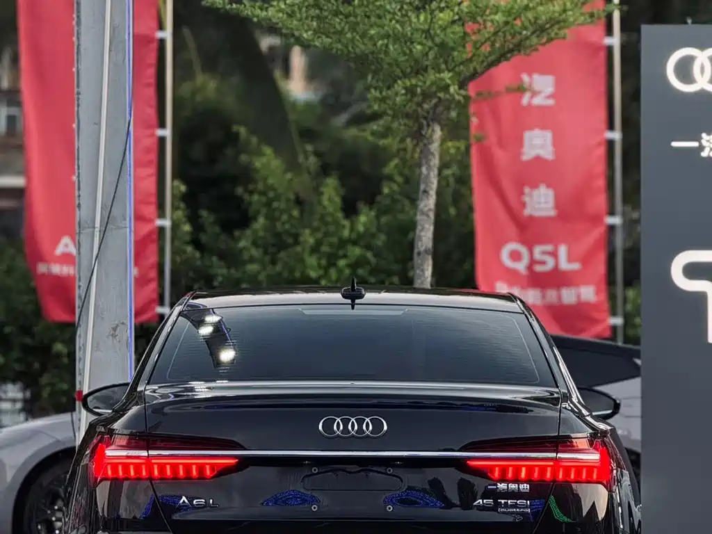Audi A6L — фото 16