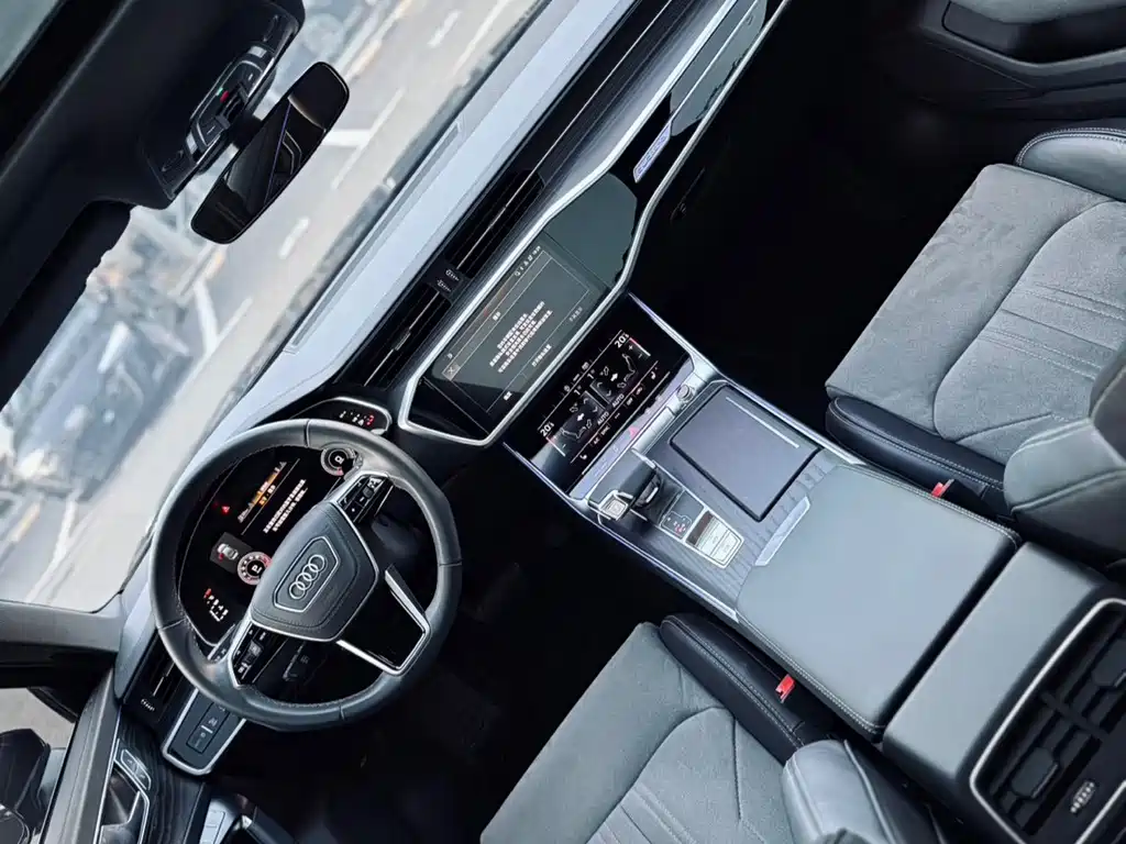Audi A6L — фото 7