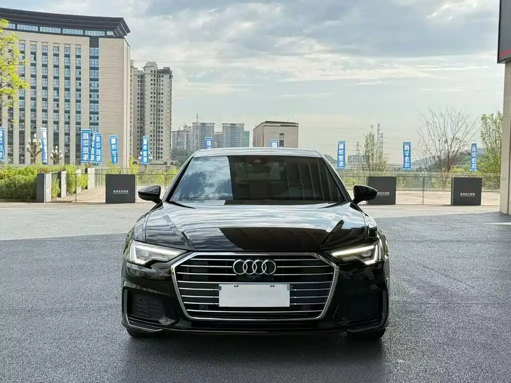 Audi A6L — фото 2