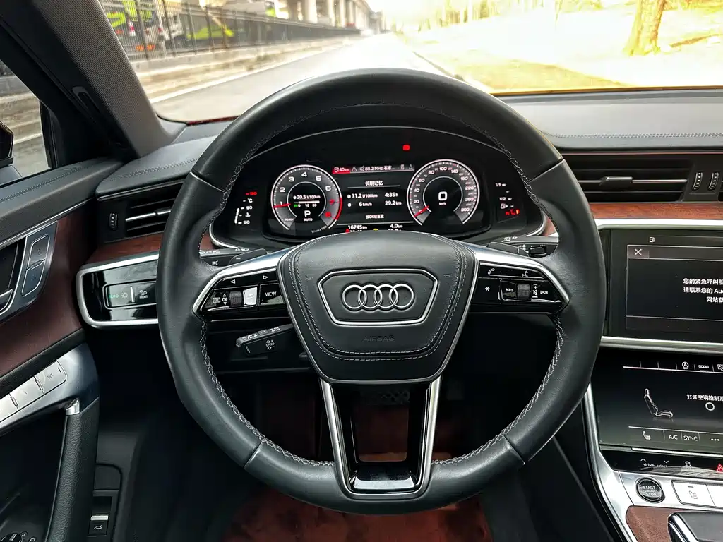 Audi A6L — фото 14