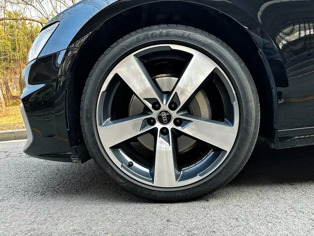 Audi A6L — фото 4