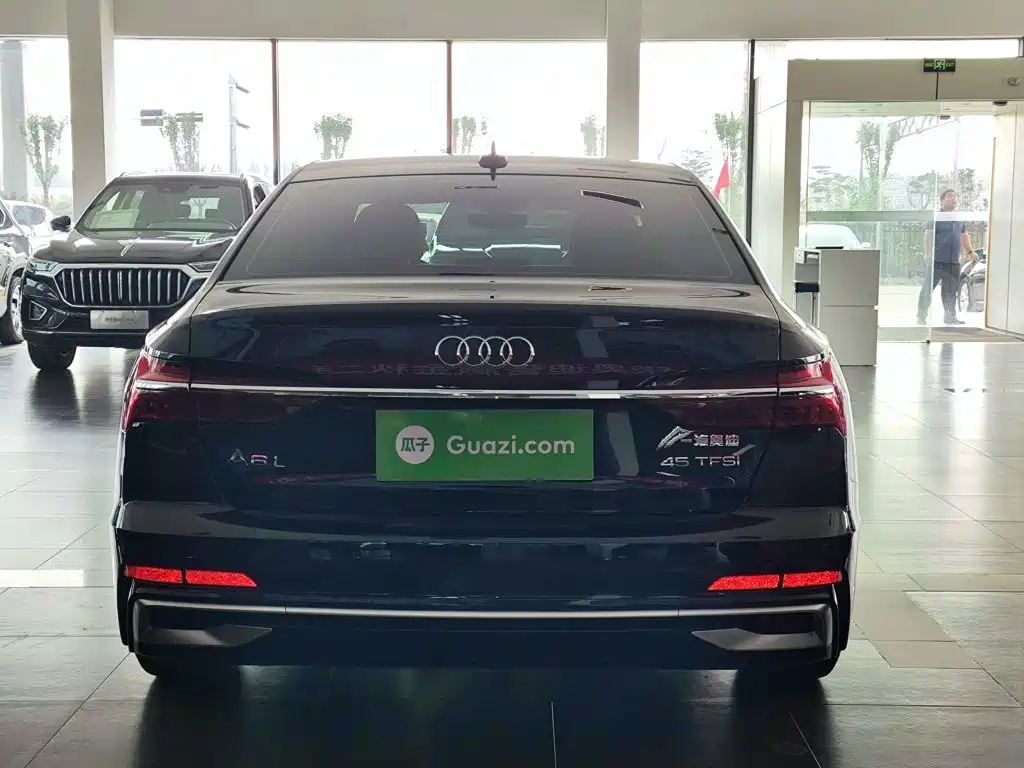 Audi A6L — фото 6