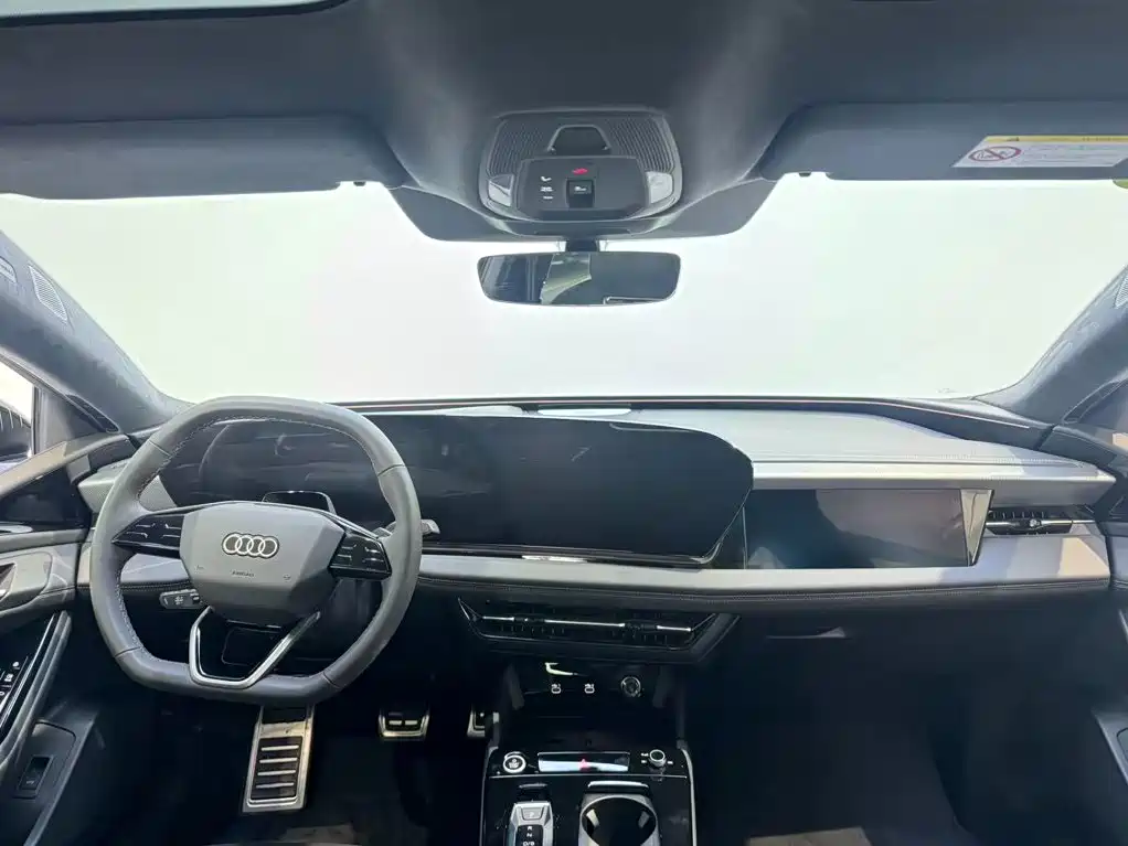 Audi A6L e-tron — фото 7