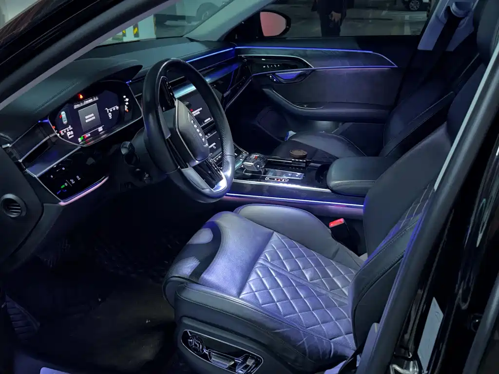 Audi A8 — фото 4