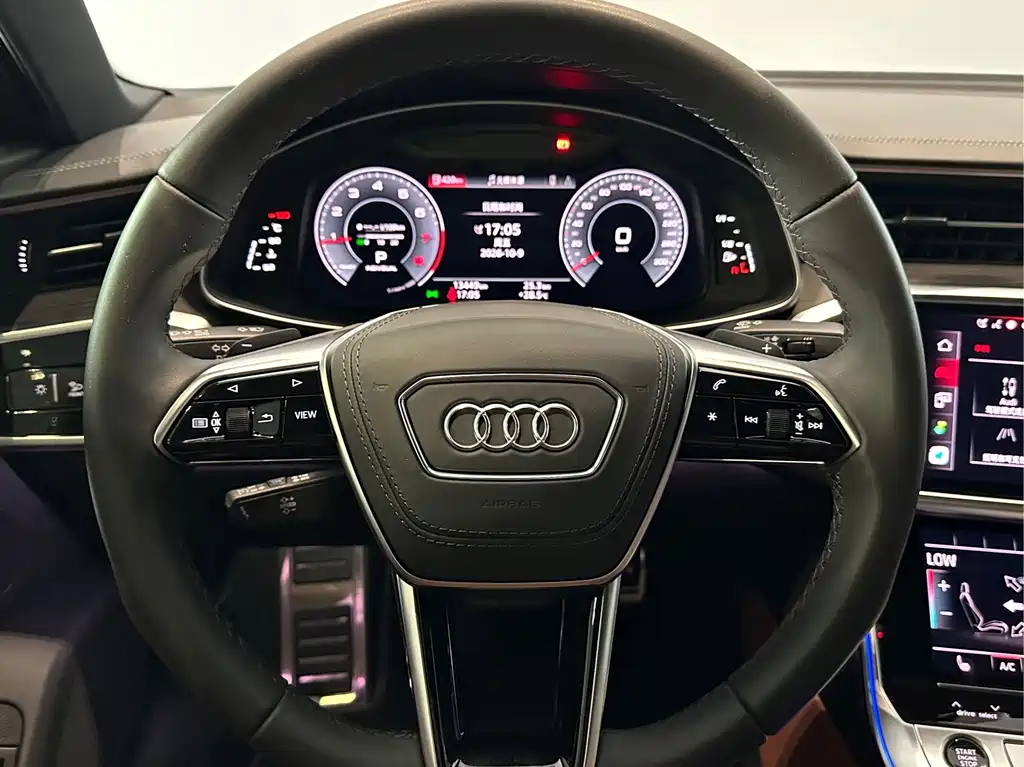 Audi A6L — фото 7