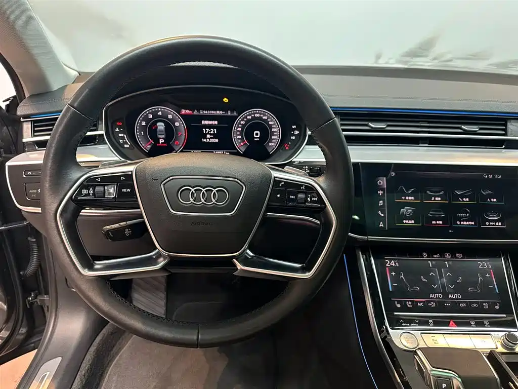 Audi A8 — фото 11