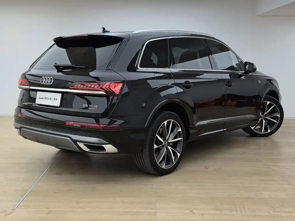 Audi Q7 — фото 4