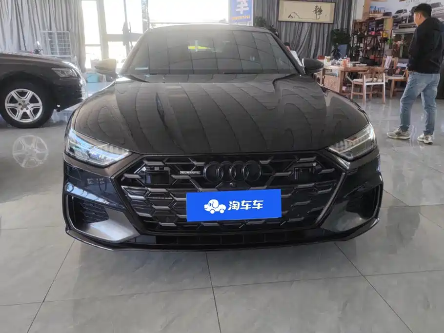 Audi A7L — фото 2