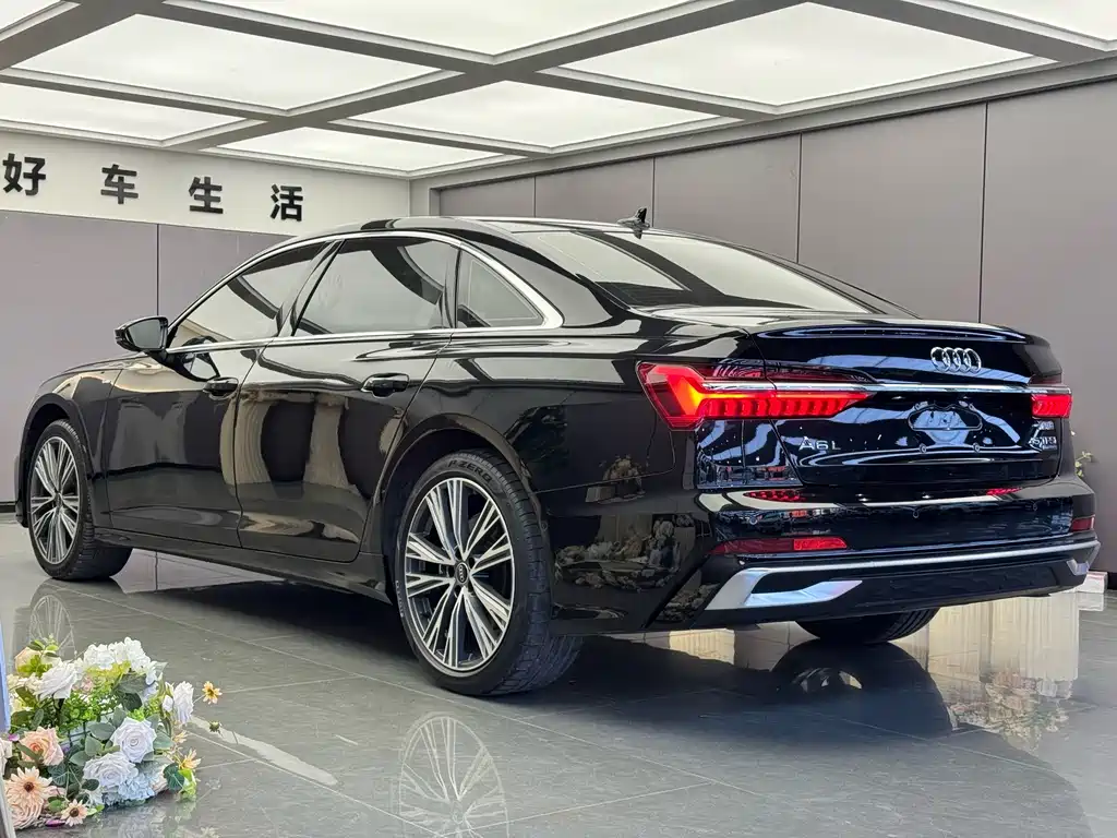 Audi A6L — фото 14