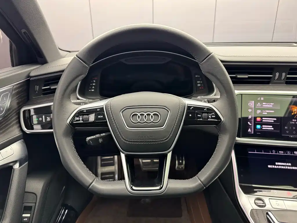 Audi A6L — фото 6