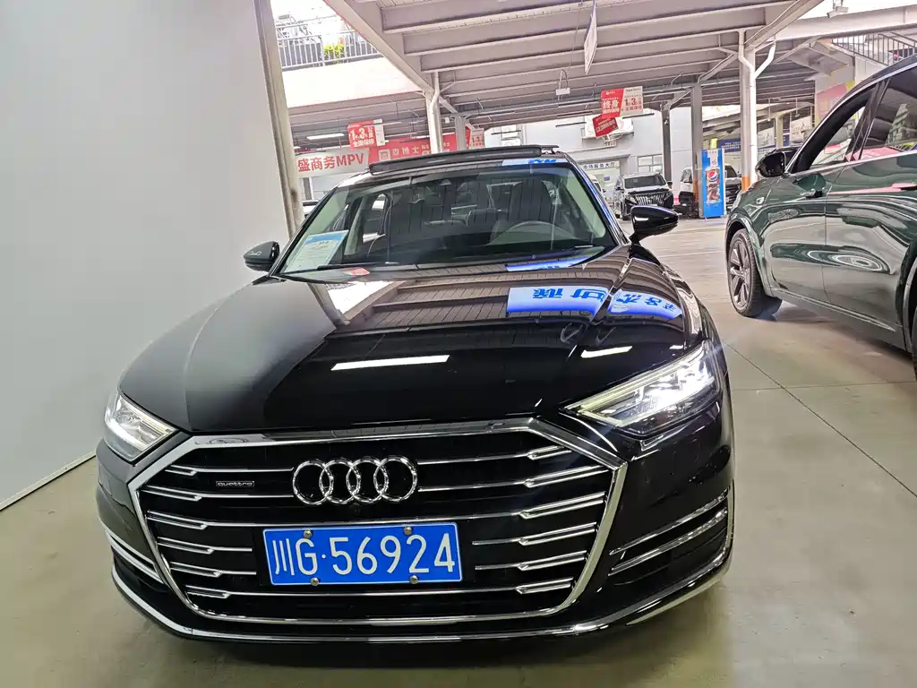 Audi A8 — фото 2