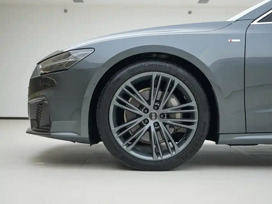Audi A7 — фото 14