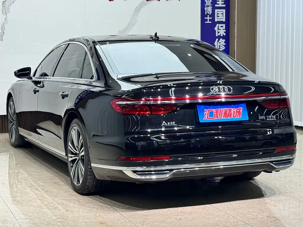 Audi A8 — фото 4