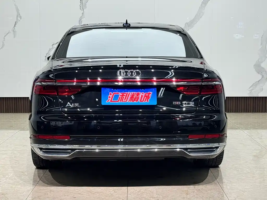Audi A8 — фото 5