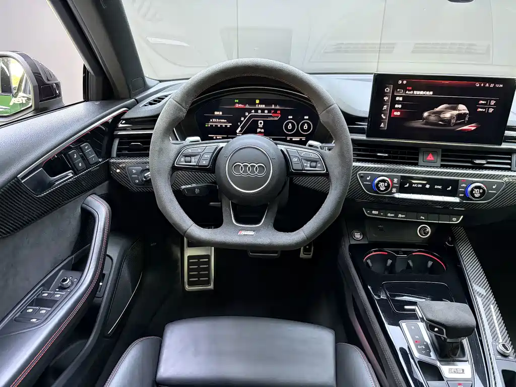 Audi RS 4 — фото 3