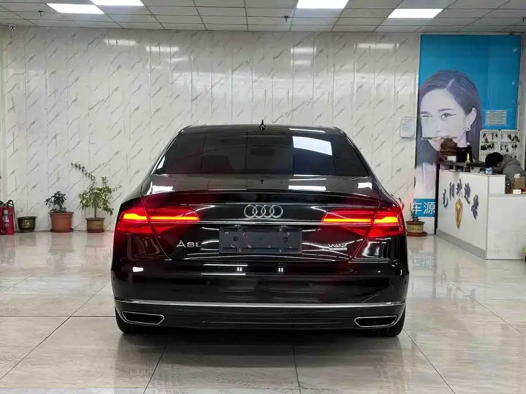 Audi A8 — фото 8