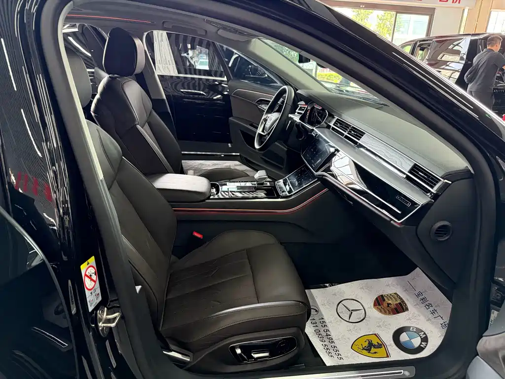 Audi A8 — фото 11