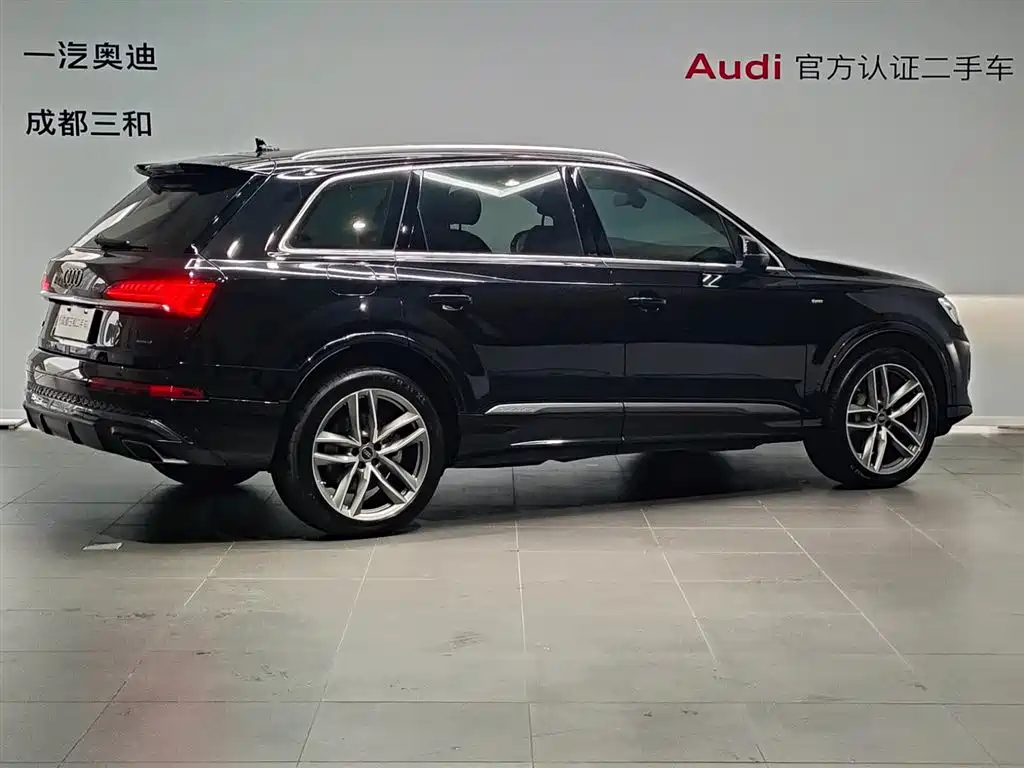 Audi Q7 — фото 4