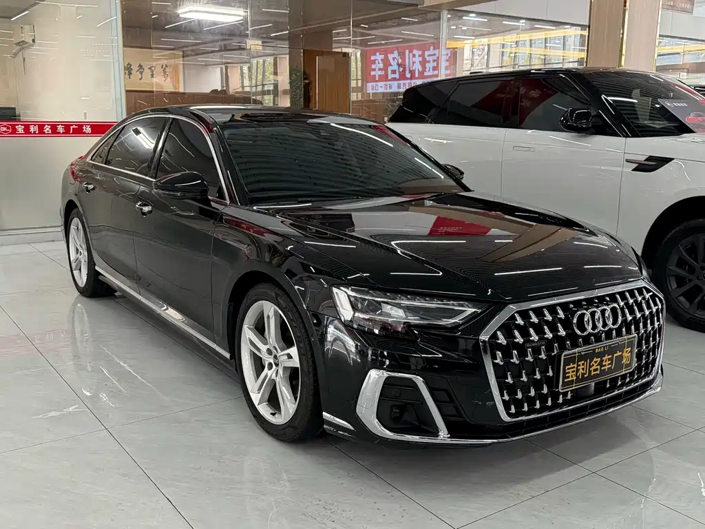 Audi A8 — фото 3