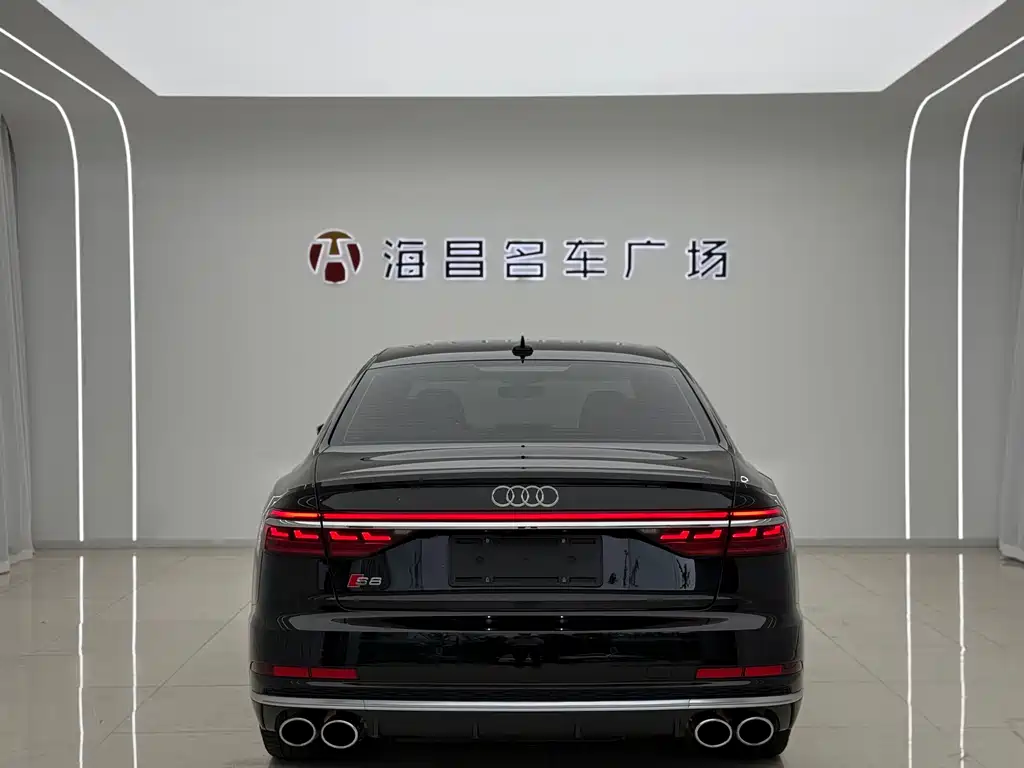 Audi S8 — фото 8