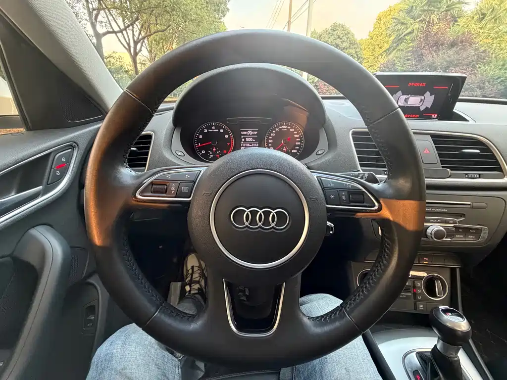 Audi Q3 — фото 8