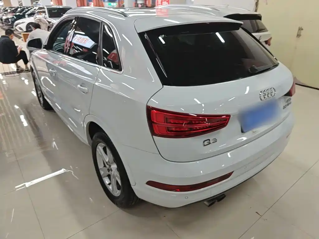 Audi Q3 — фото 5