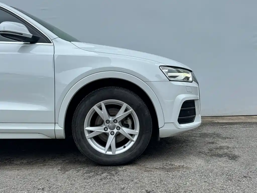 Audi Q3 — фото 6