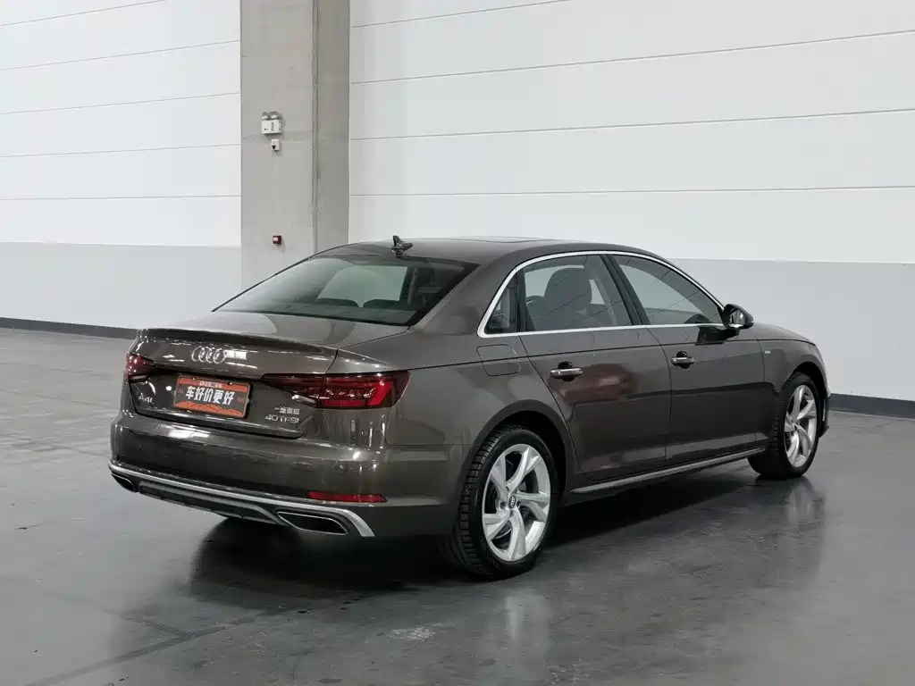 Audi A4L — фото 2