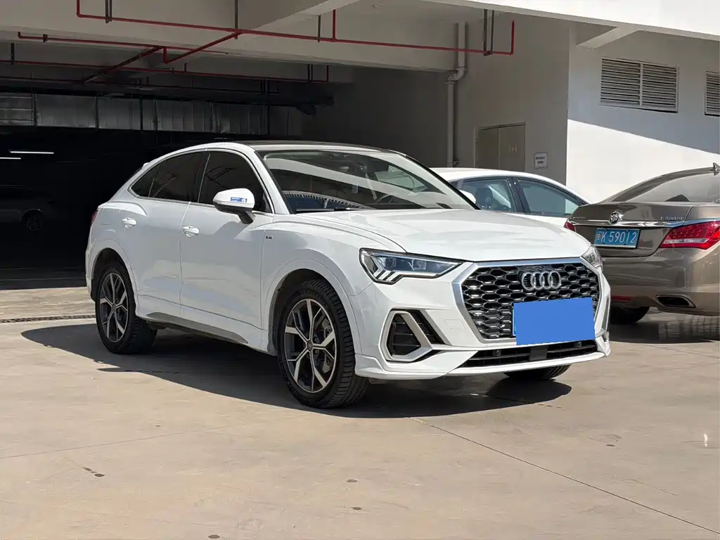 Audi Q3 Sportback — фото 3
