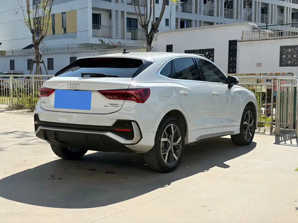 Audi Q3 Sportback — фото 4