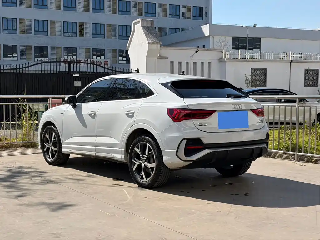 Audi Q3 Sportback — фото 6