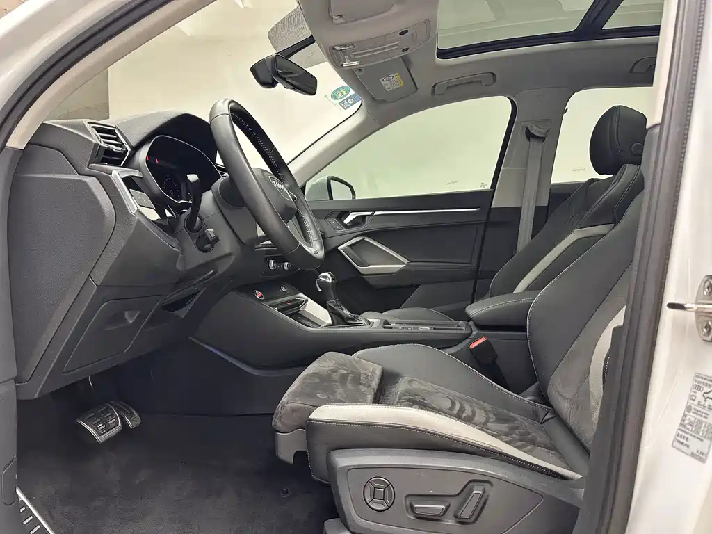 Audi Q3 — фото 5