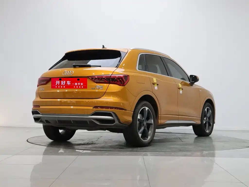 Audi Q3 — фото 4