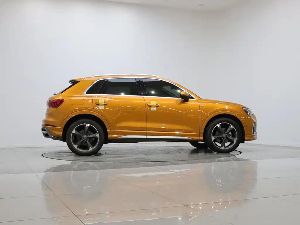 Audi Q3 — фото 7