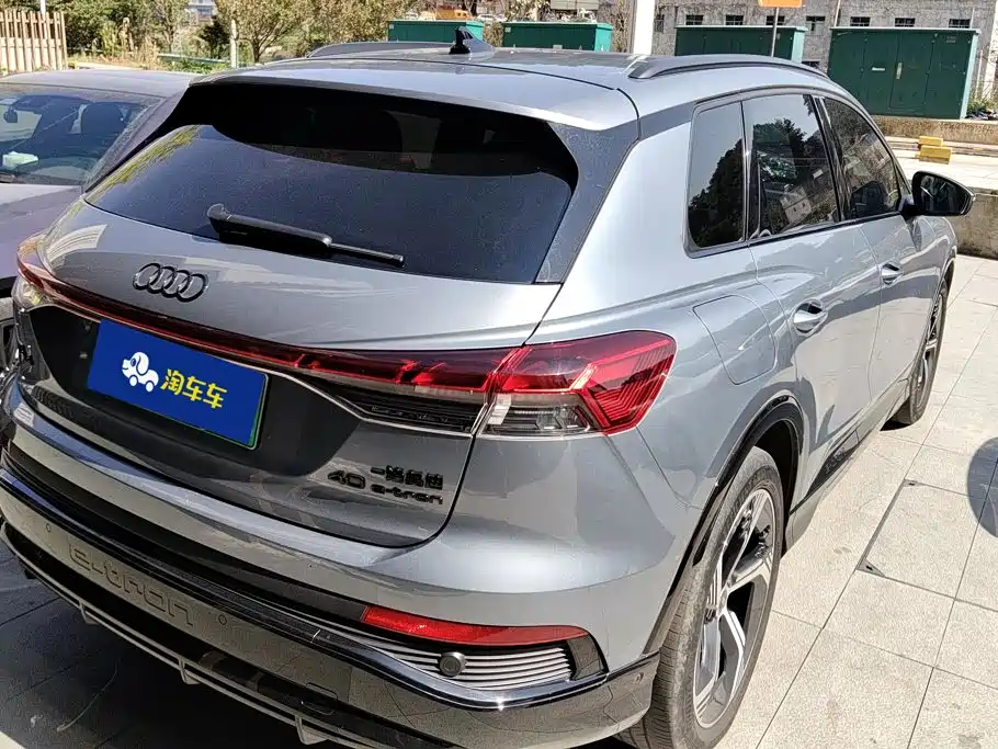 Audi Q4 e-tron — фото 3