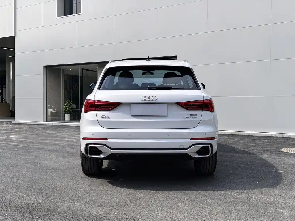 Audi Q3 — фото 19