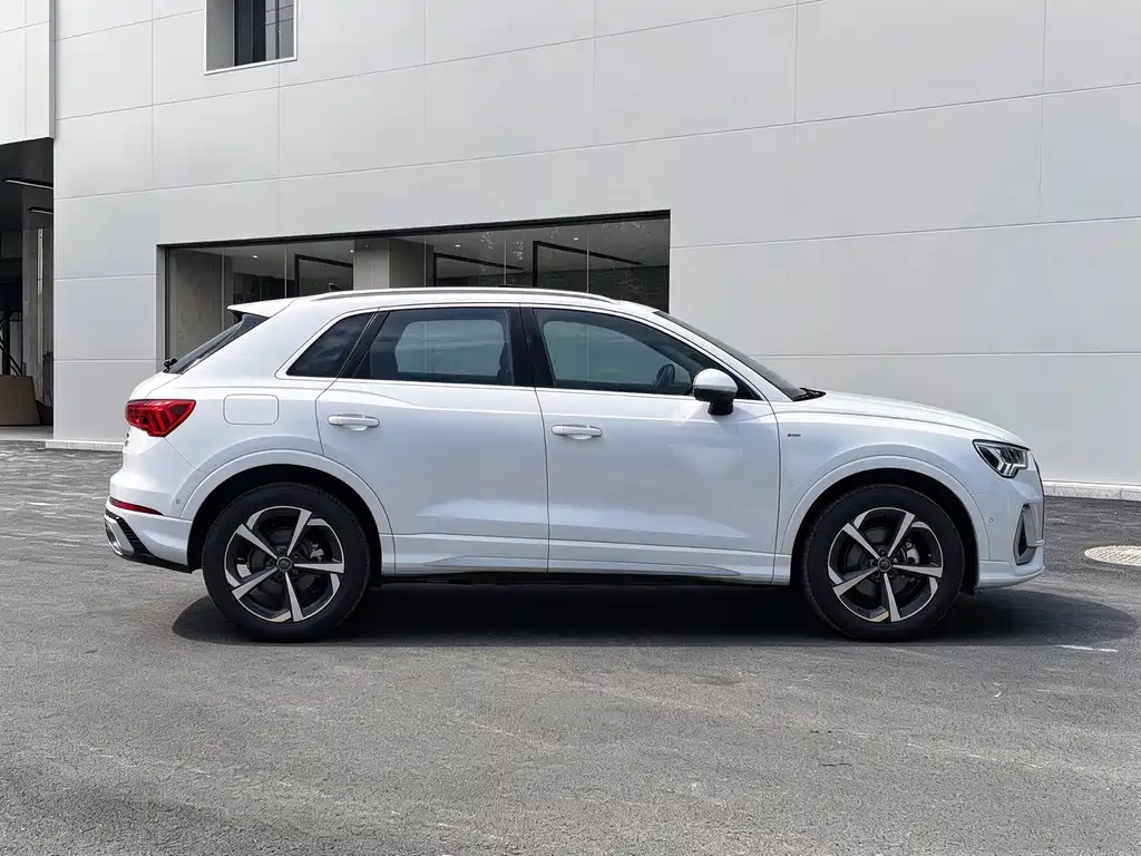 Audi Q3 — фото 4
